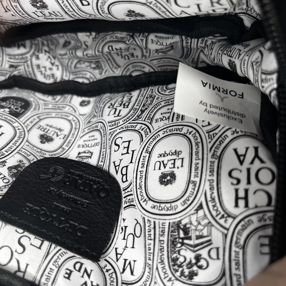 Diptyque Paris Qatar Airways Zippered Amenities Cosmetic Case Black 4.5" x 7 3/4 - Picture 5 of 10